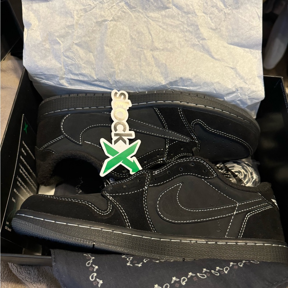 Travis Scott Black Phantom
